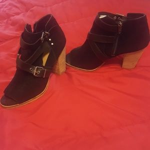 Black wedge ankle heels
